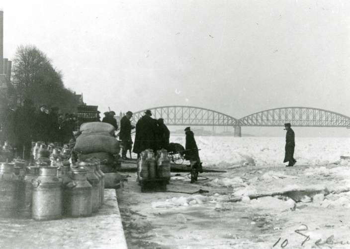 1917img008.jpg