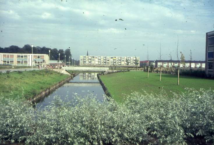 046img230.jpg